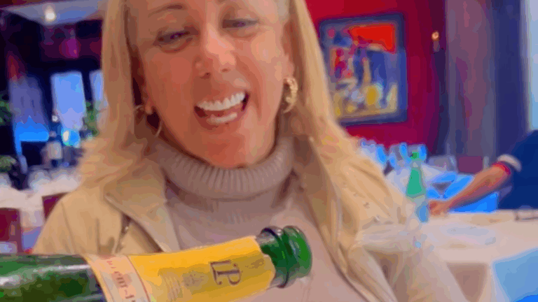 Libertad y champaña: así celebra La Tora (video)   #FVDigital