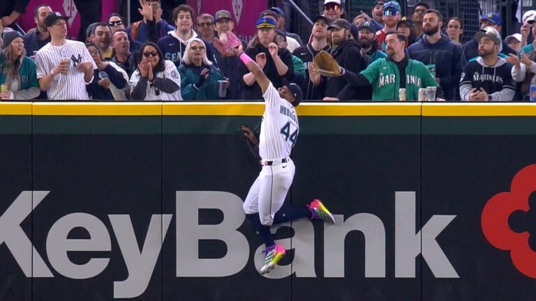 Julio Rodríguez protagoniza espectacular robo de jonrón ante los Yankees