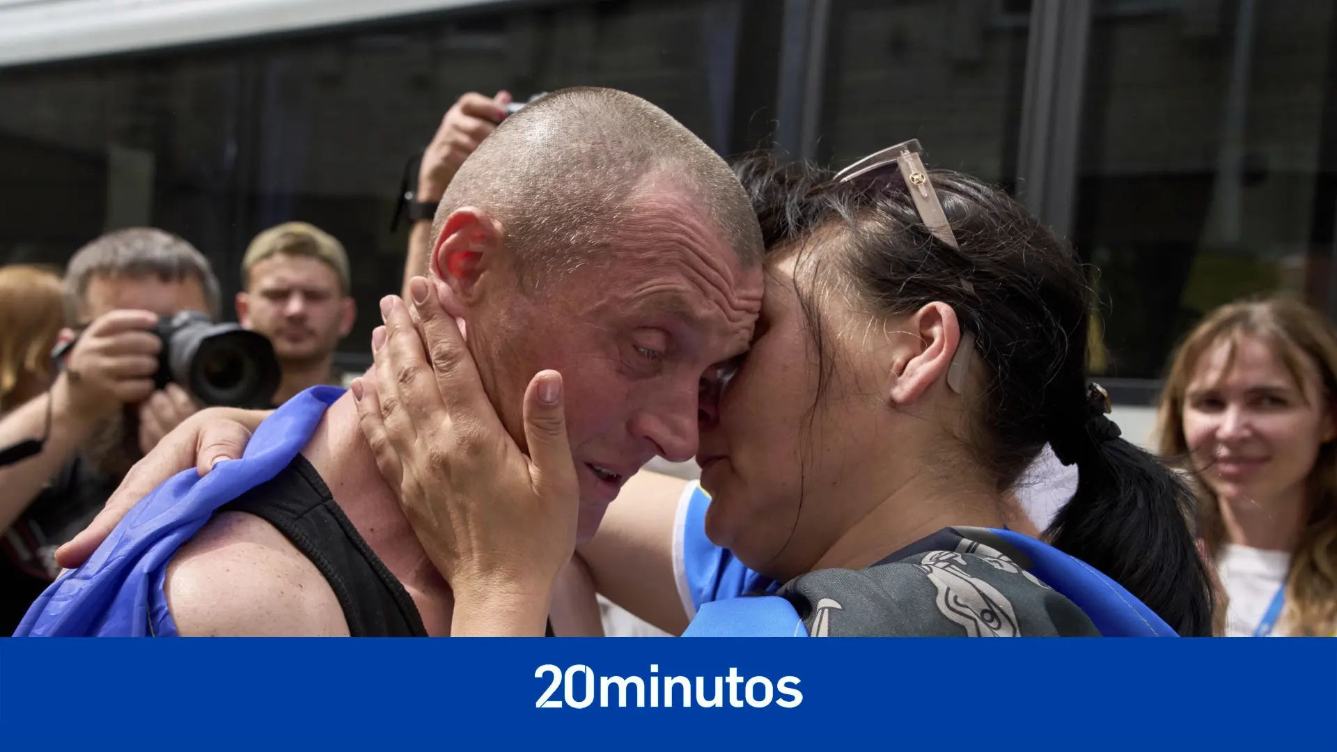 #Mundo:Las emotivas imágenes del reencuentro de soldados ucranianos liberados con sus familias #FVDigital