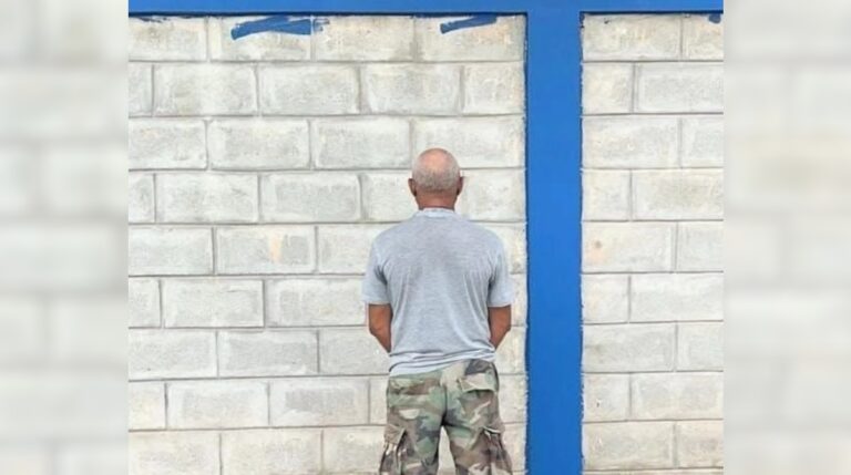 Ocupan arsenal de armas durante allanamiento en residencia de Barahona #FVDigital #FelixVictorino