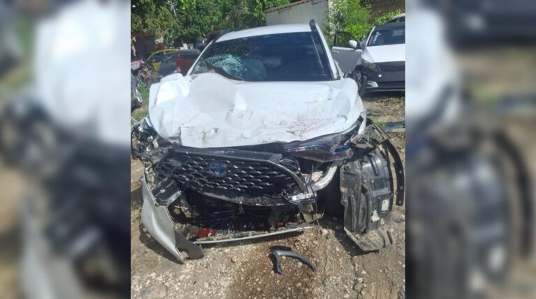 Pareja pierde la vida tras incidente en autopista 6 de Noviembre #FVDigital #FelixVictorino