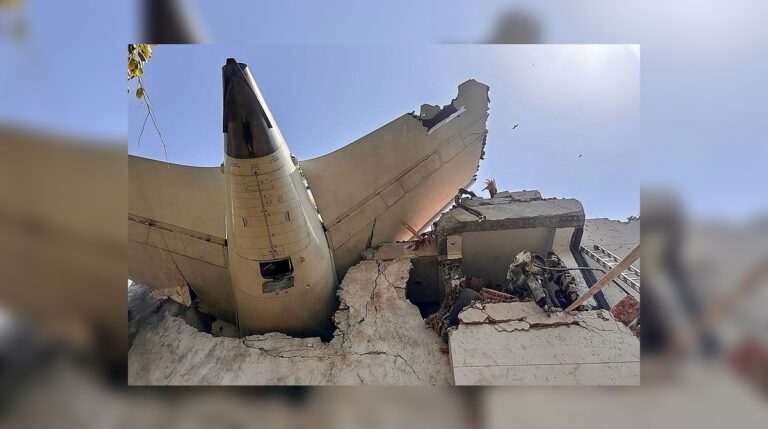 Una familia en el vuelo en Ahmedabad #FVDigital #FelixVictorino
