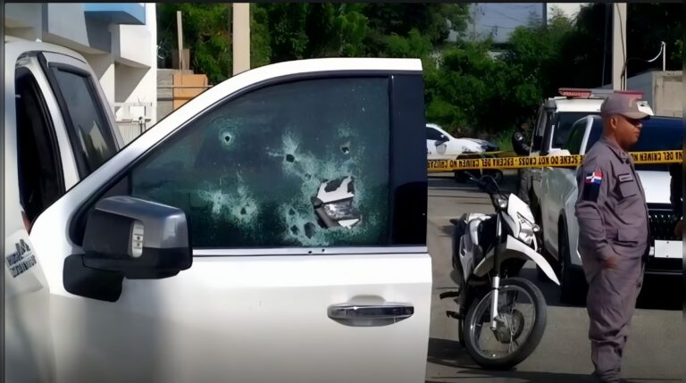 Hombre pierde la vida tras hecho violento frente a su residencia en La Vega #FVDigital #FelixVictorino