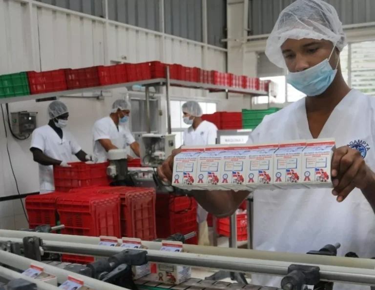 Comida tendría que ser preparada en las escuelas