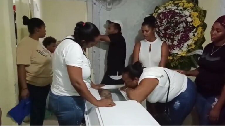 Velan a hombre asesinado al intentar salvar a otro en el Café de Herrera – #FVDigital