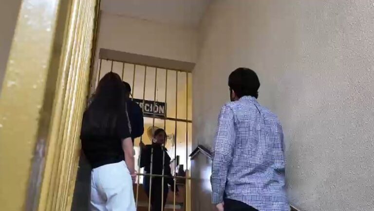 Familia de Antonio Espaillat lo visita por segundo día en el Palacio de Justicia