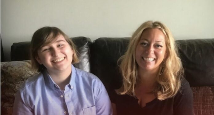 limpia las las marcas de agua de la foto