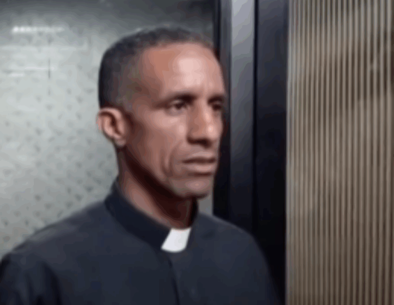 Liberan sacerdote que fue arrestado en Sosúa (video) – #DeInteres   #FVDigital