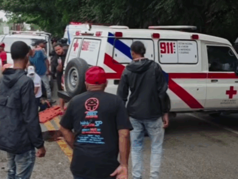 Accidente feo en San Francisco de Macorís: 11 heridos (video) – #DeInteres   #FVDigital
