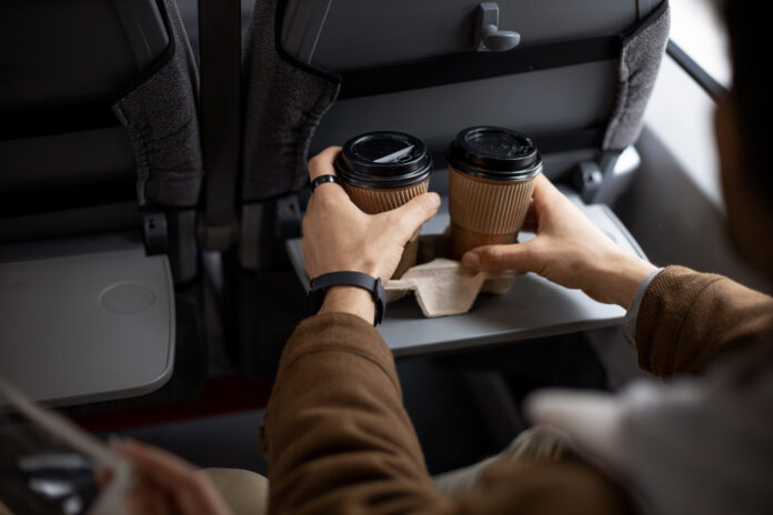 Despues-de-leer-esto-nunca-mas-volveras-a-tomar-cafe-en-un-avion.jpg
