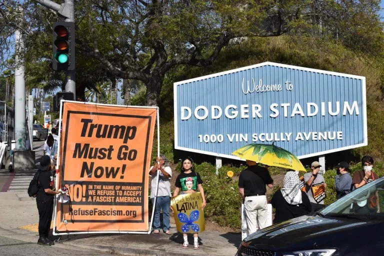 Los Dodgers destinan un millón de dólares en apoyo a la comunidad migrante en Los Ángeles