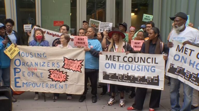 Inquilinos suplican a la Junta que congelen los alquileres