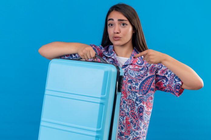 El-extrano-habito-que-podria-proteger-tu-maleta-en-un-hotel-y-evitarte-una-pesadilla1.jpg