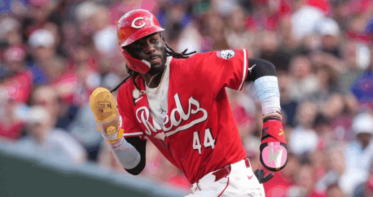 Con dolor en el alma, Elly de la Cruz honra a su hermana con cuadrangular ante los Cubs