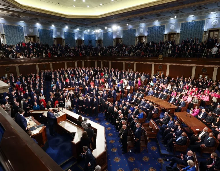 El senado de Estados Unidos debate plan fiscal de Donald Trump