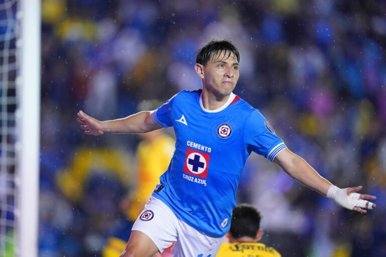 Cruz Azul hace menos rivalidad con el América al negociar a mediocamipista para el próximo torneo #FVDigital