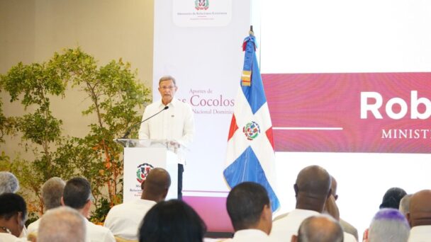 MIREX-publica-libro-Aportes-de-los-Cocolos-a-la-identidad-nacional-dominicana-608x342.jpg