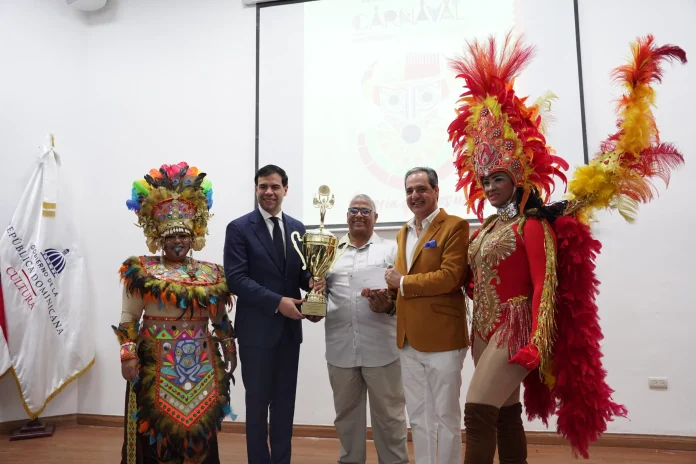 Ministerio-de-Cultura-entrega-Premios-Anuales-de-Carnaval.webp.webp