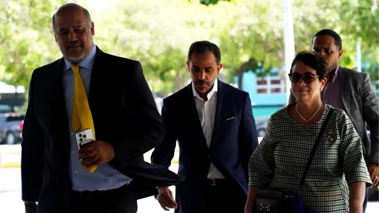 Hermanos Espaillat llegan al Palacio de Justicia