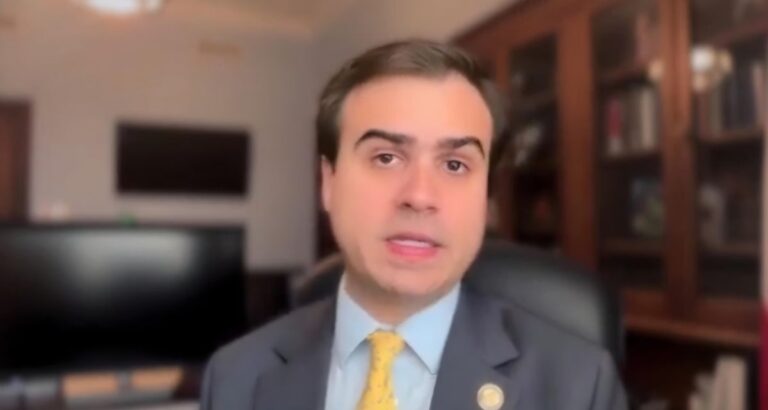 Comisionado residente de Puerto Rico dispuesto a presentar proyecto de estatus en el Congreso si excluyen al ELA como opción