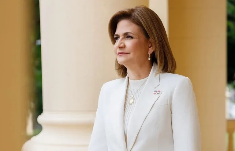 Raquel Peña: “No subiré sola las escalinatas del Palacio Nacional, necesito subirlas con todos ustedes”