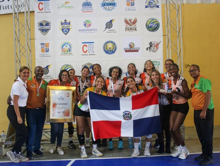 La Romana se proclama campeona en torneo de voleibol  