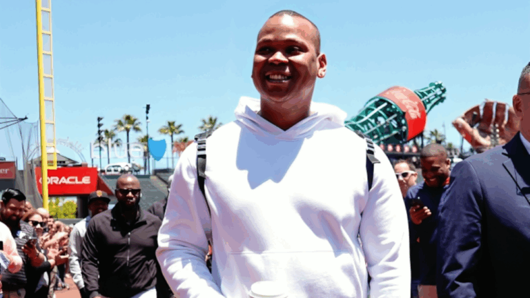 Así recibieron a Rafael Devers en los Gigantes de San Francisco #FVDigital #FelixVictorino