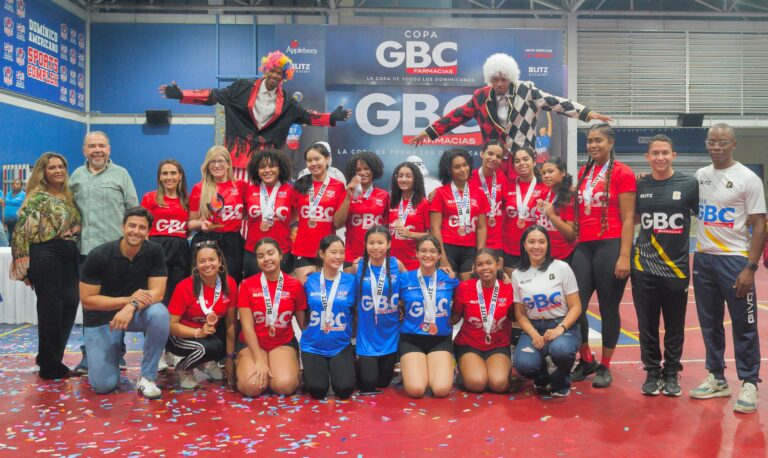 Blitz se corona campeón en torneo Intercolegial de voleibol femenino Copa GBC Farmacias