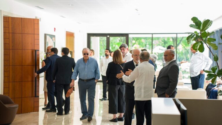 Personalidades dan ultimo adiós a Socoro Castellanos