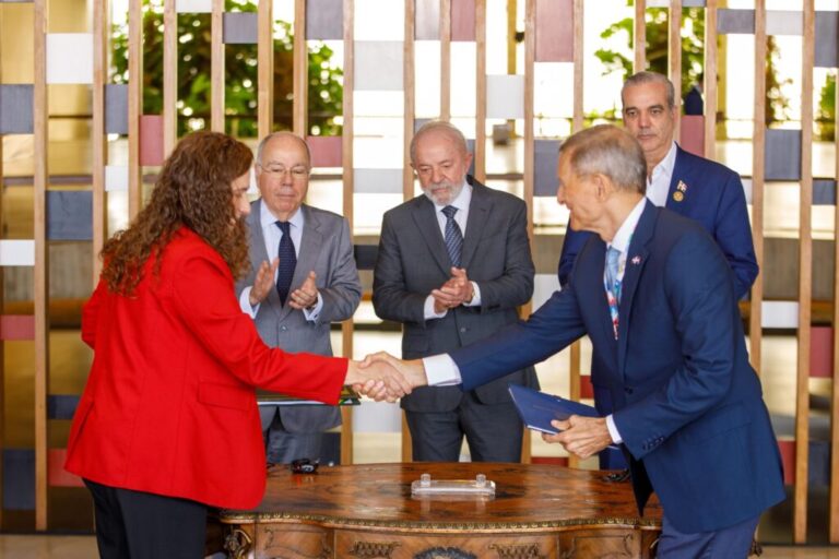 RD y Brasil firman acuerdos para mejorar gestión pública #FVDigital