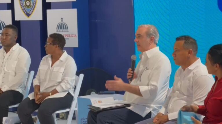 Abinader busca soluciones a problemáticas locales en San Cristóbal