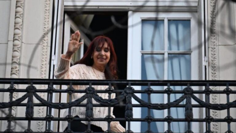 Cristina Fernández llama “fracasada” a ministra que blindó su casa