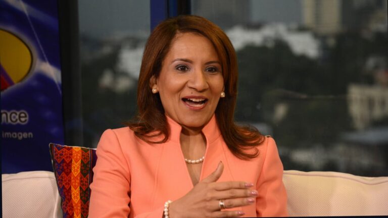 Zomaira Cuello denuncia deficiencia del sistema 9-1-1; advierte sobre alerta de EE. UU.