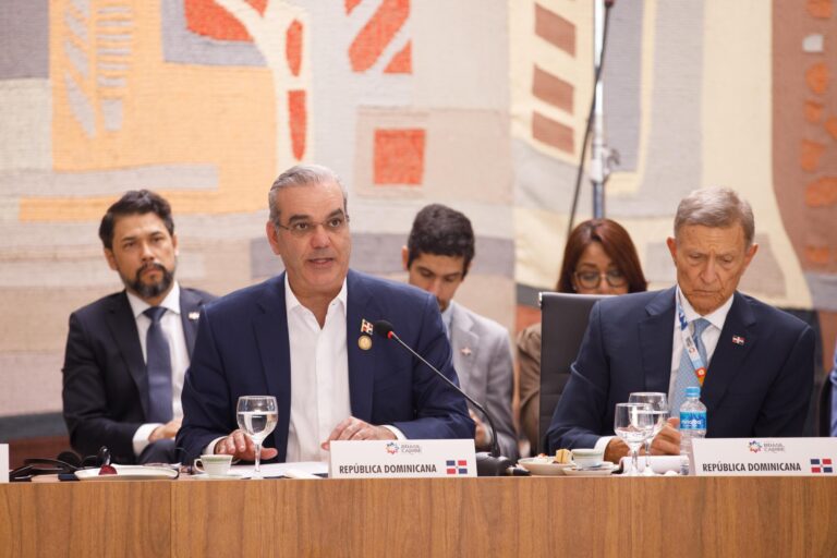 Presidente Abinader llama a un gran pacto climático hemisférico y apoya misión de paz en Haití