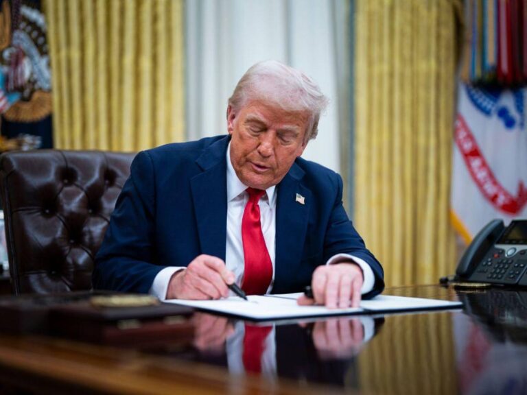 Trump se muestra abierto a alargar plazos para negociar pactos comerciales