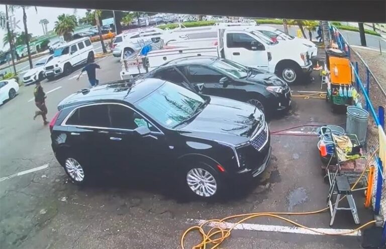 ICE irrumpe en lavado de carros