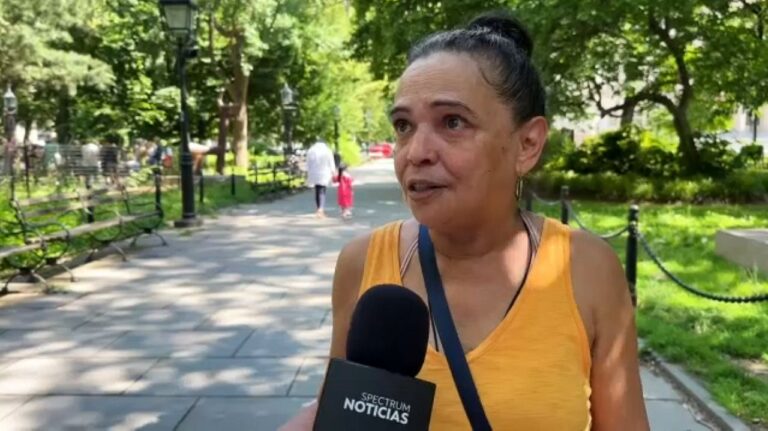 ‘Tiene que haber un cambio’: Mamdani vence las primarias