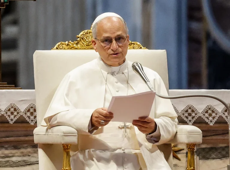 León XIV llama a la responsabilidad y a la razón ante los ataques entre Irán e Israel