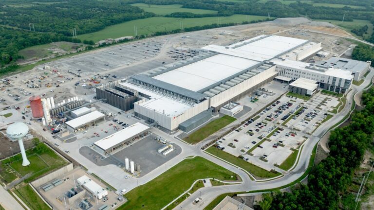 Texas Instruments planea invertir más de $60,000 millones en EE.UU.