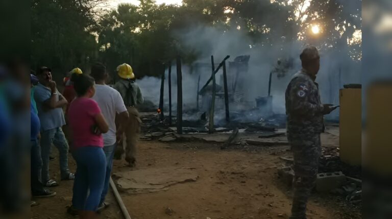 Vivienda queda destruida por incendio y se reporta una pérdida en Gurabo #FVDigital #FelixVictorino