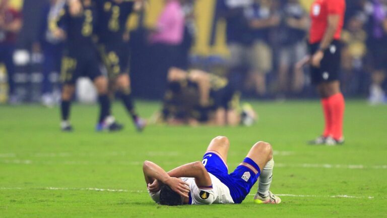 Polémica en Copa Oro: Mano de Jorge Sánchez dentro del área no fue penal [Video]