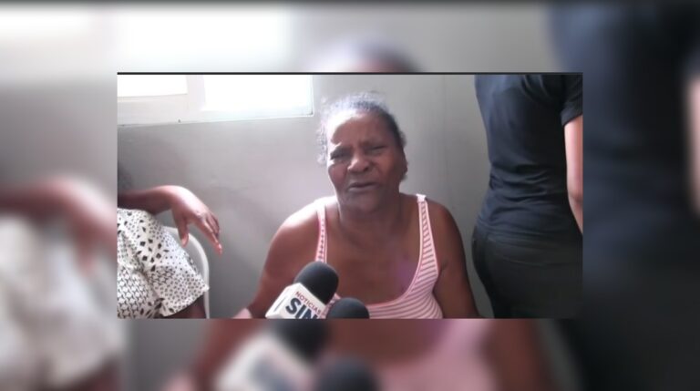 Familiares de joven militar lloran desconsoladamente #FVDigital #FelixVictorino