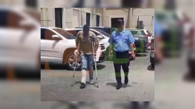 Ciudadano resulta con lesiones tras incidente con agentes de la DGC #FVDigital #FelixVictorino