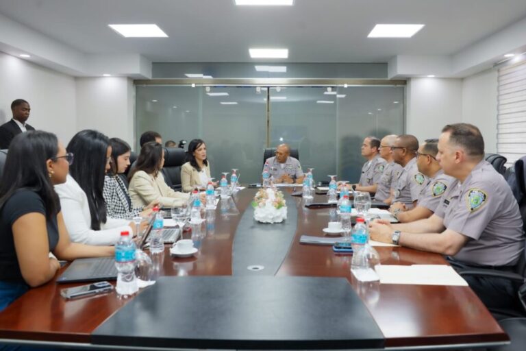 Policiales: Dirección General PN se reúne con comisión técnica del Gobierno y del Tony Blair Institute – Inicio – Policía Nacional de la República Dominicana