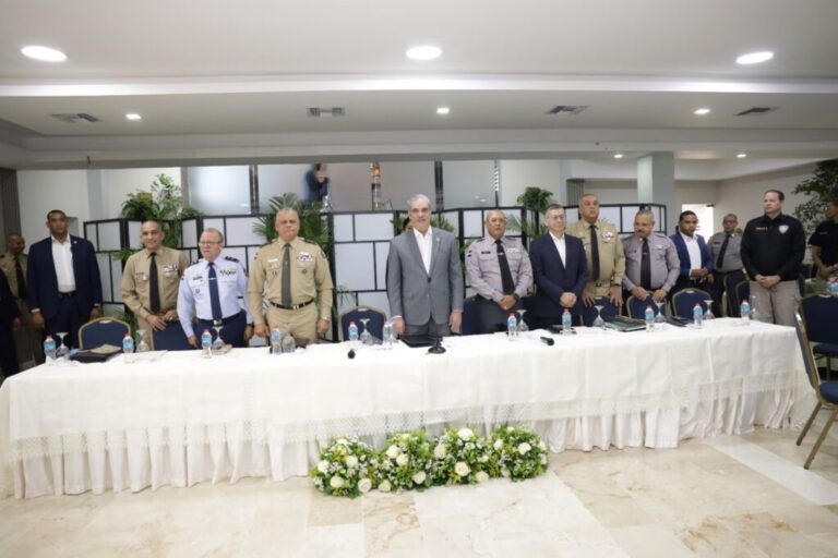 Policiales: Tasa de homicidios baja de 13.79 a 8.29 por cada 100 mil habitantes desde el inicio de las reuniones de seguridad ciudadana encabezadas por el presidente Abinader