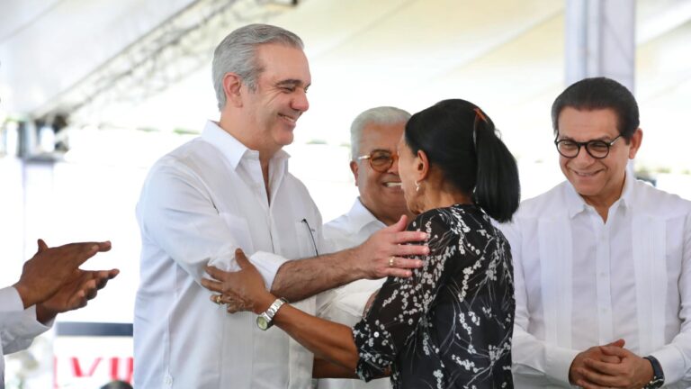 Abinader entregará títulos de propiedad y supervisará obras en varias provincias este fin de semana