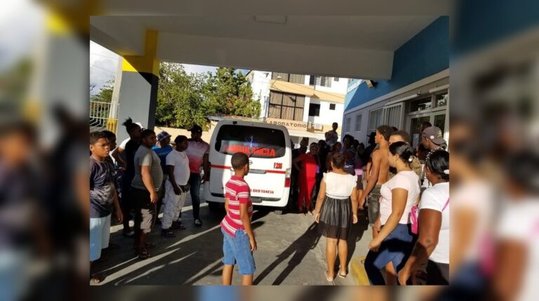 Pierde la vida mujer tras incidente con puerta de hierro en Navarrete #FVDigital #FelixVictorino