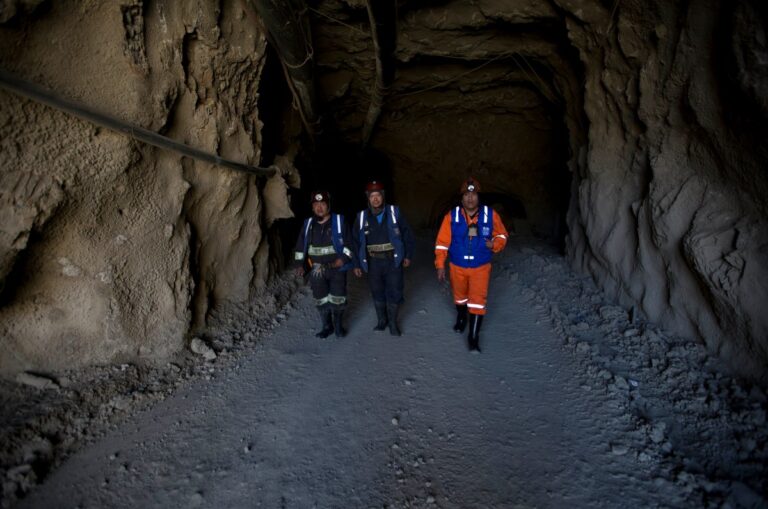 Informaron que los mineros están con vida