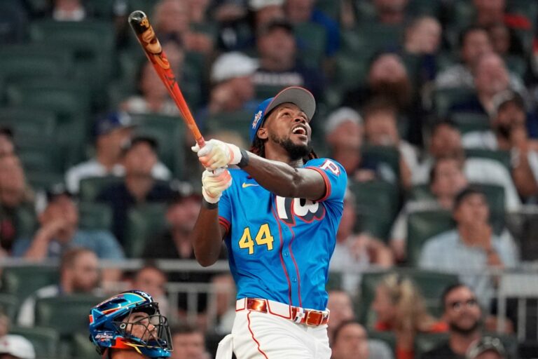 Batazo monstruoso de Oneil Cruz iguala récord histórico en el Home Run Derby