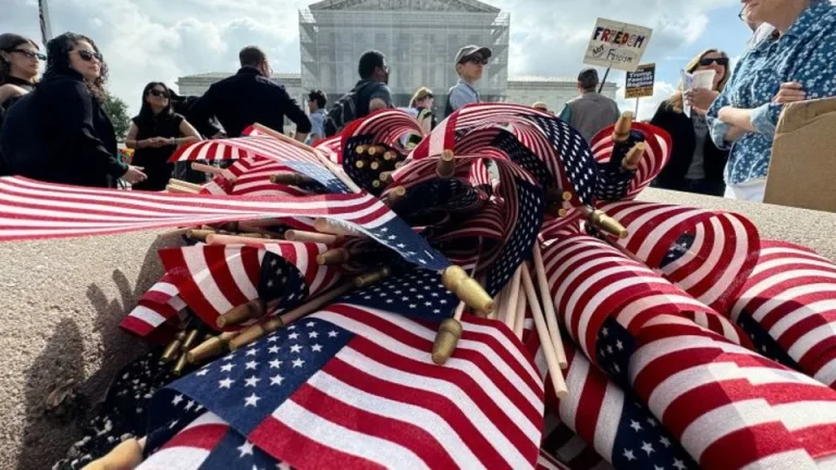 Primer gran reto judicial al decreto de Trump sobre ciudadanía por nacimiento